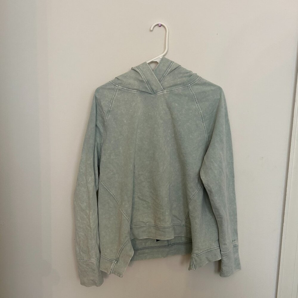 Blue Distressed Sweatshirt/Sweater